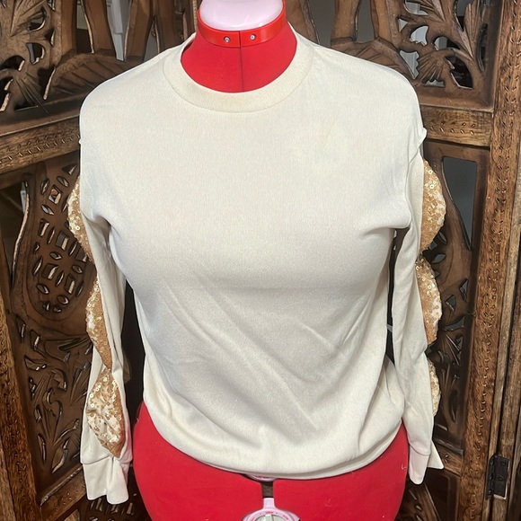 Tops - Beautiful tan and gold knit sweater. Gently used.